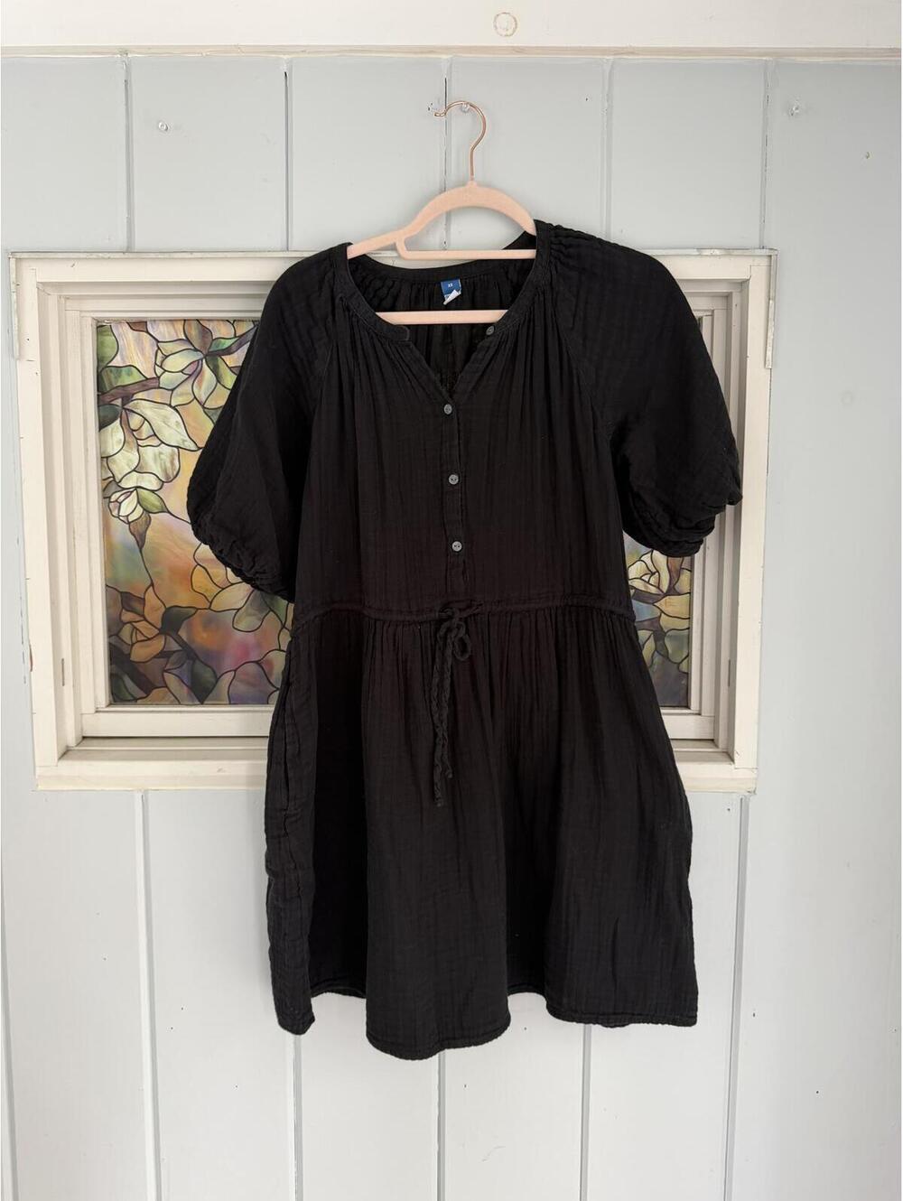 Old Navy Black cotton Button-Front Dress with Puff Sleeves XS